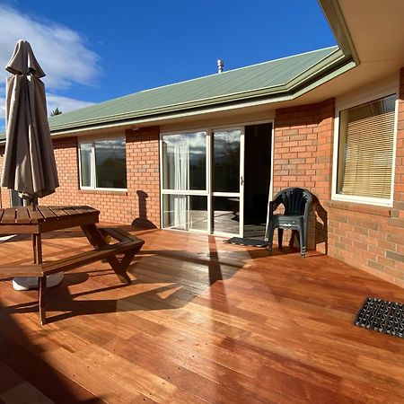 Views And Location Villa Twizel Exterior photo